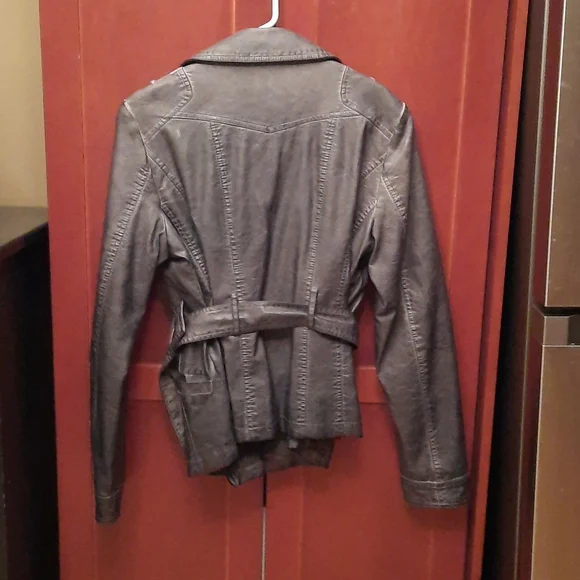 Jacket - Picture 4 of 4